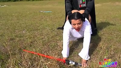 Giving Princess Leia Dick
