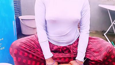 sexy baps Maid's daughter-in-law with building holder hardcore nailing telugu sloppy talks.