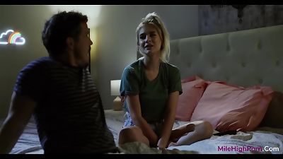 Jessie Saint In Home From college