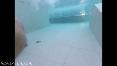 Teen student fingers my pussy in a public pool in front of strangers - MissCreamy