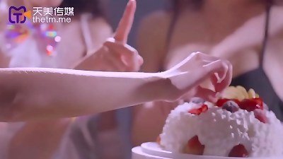 TMW080 å…”å¥³éƒŽä¸­ç§‹æ´¾å¯¹ï¼æ‘„å½±ä¼šæ·«è¡å¼€å°„ã€å›½äº§ã€‘å¤©ç¾Žä¼ åª’ å›½äº§åŽŸåˆ›AV ä¸­æ–‡å­—å¹•