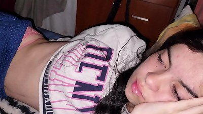 His greatest friend's girlfriend can play and undresses bare for him