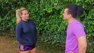 Running stranger plumbs me in a park